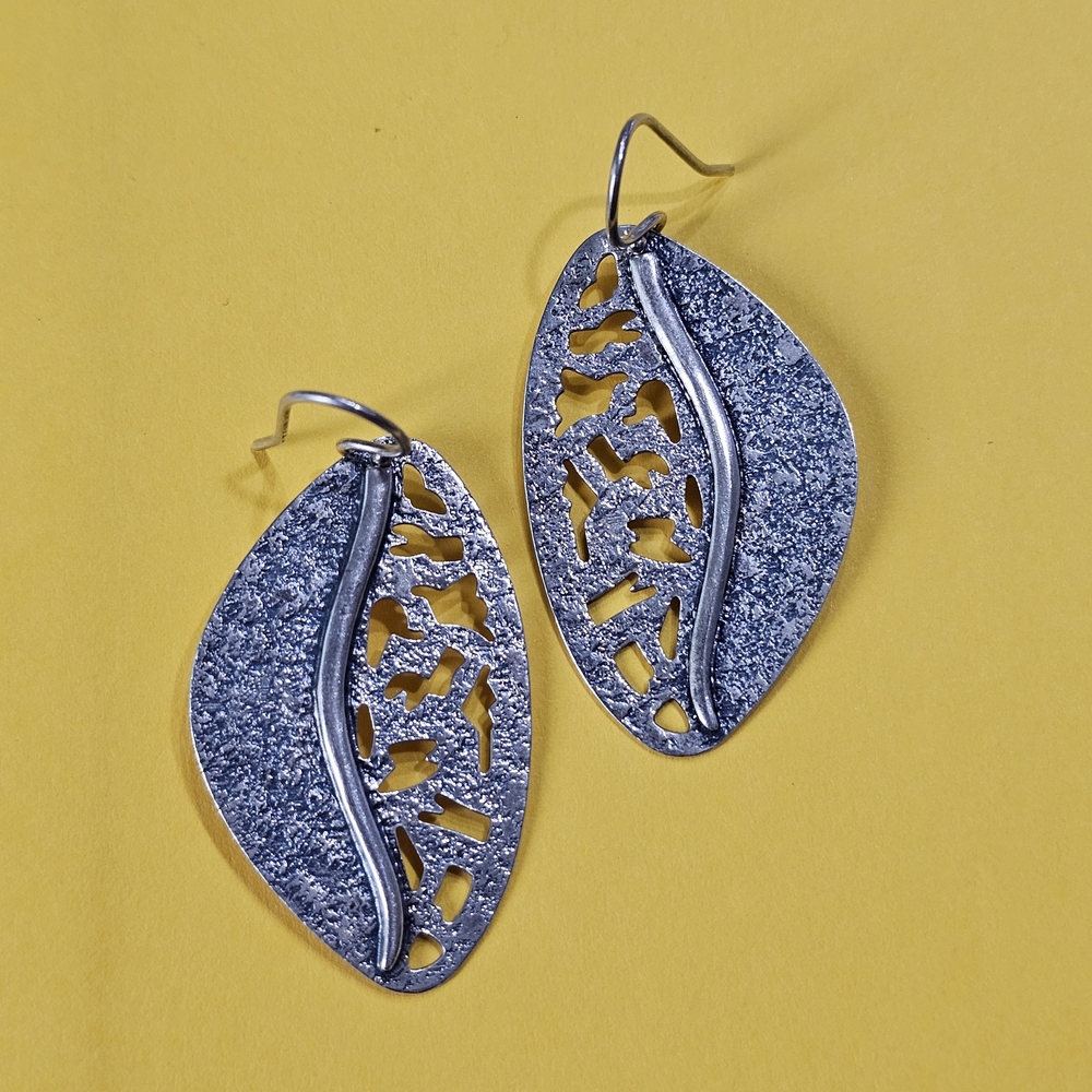 Silpada Silver Leaf Drop Earrings 925 Silver - Picture 7 of 13